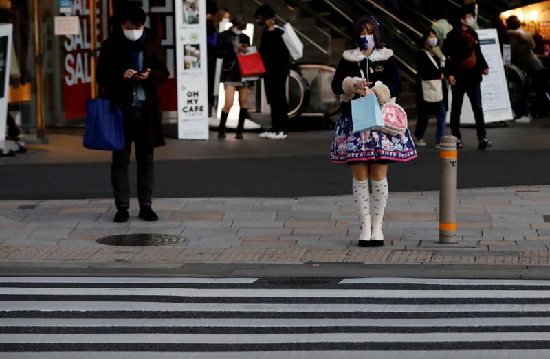 Japan's retail sales rise for 3rd month, but overall trend still soft