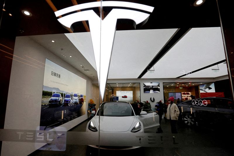 Musk says Tesla will put sales growth ahead of profit