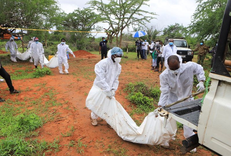 Kenya police begin exhuming remains from suspected Christian cult graves